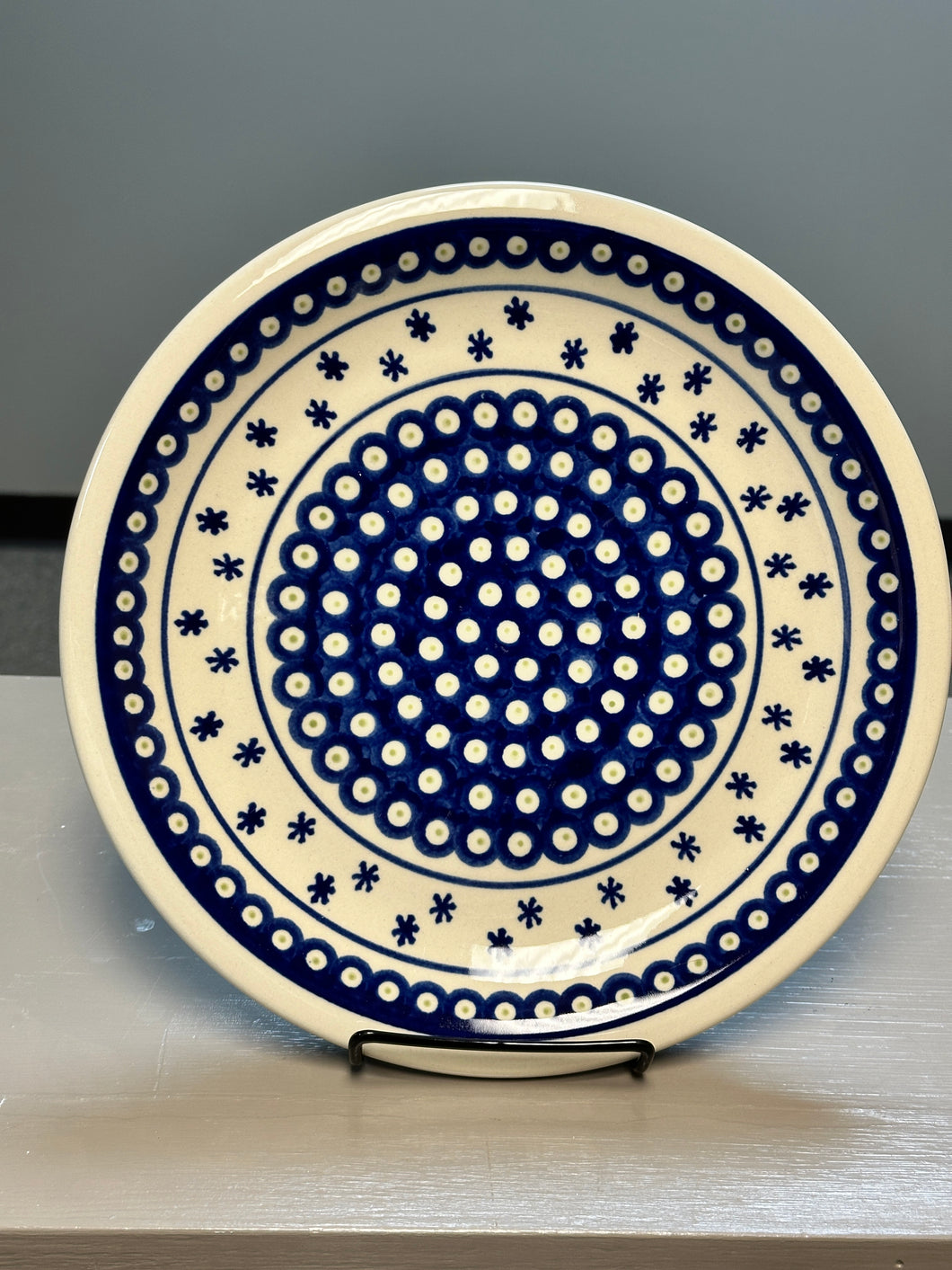 Dinner Plate 10.75”, Pre-Owned - Snowflakes