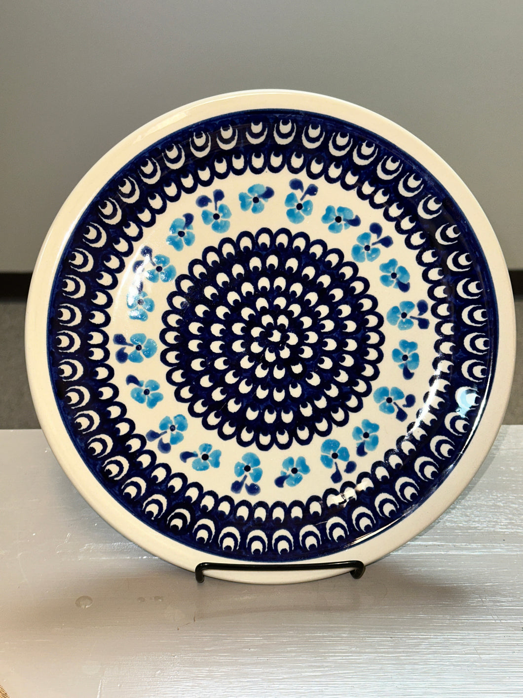 Dinner Plate 10.75”, Pre-Owned - Light Blue Pansy