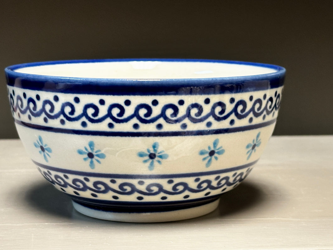 Bowl, Cereal Pre-owned - Light Blue Diamond Flower