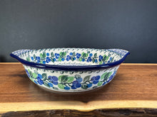 Load image into Gallery viewer, Baker, Round 8&quot; w/Grips
