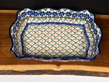 Load image into Gallery viewer, Baker, Scalloped Rectangular - Primrose
