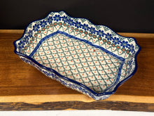 Load image into Gallery viewer, Baker, Scalloped Rectangular - Primrose
