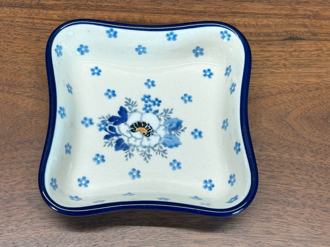 Fluted Dipping Dish - White Poppy