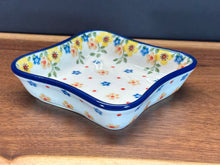 Load image into Gallery viewer, Fluted Dipping Dish - Buttercup
