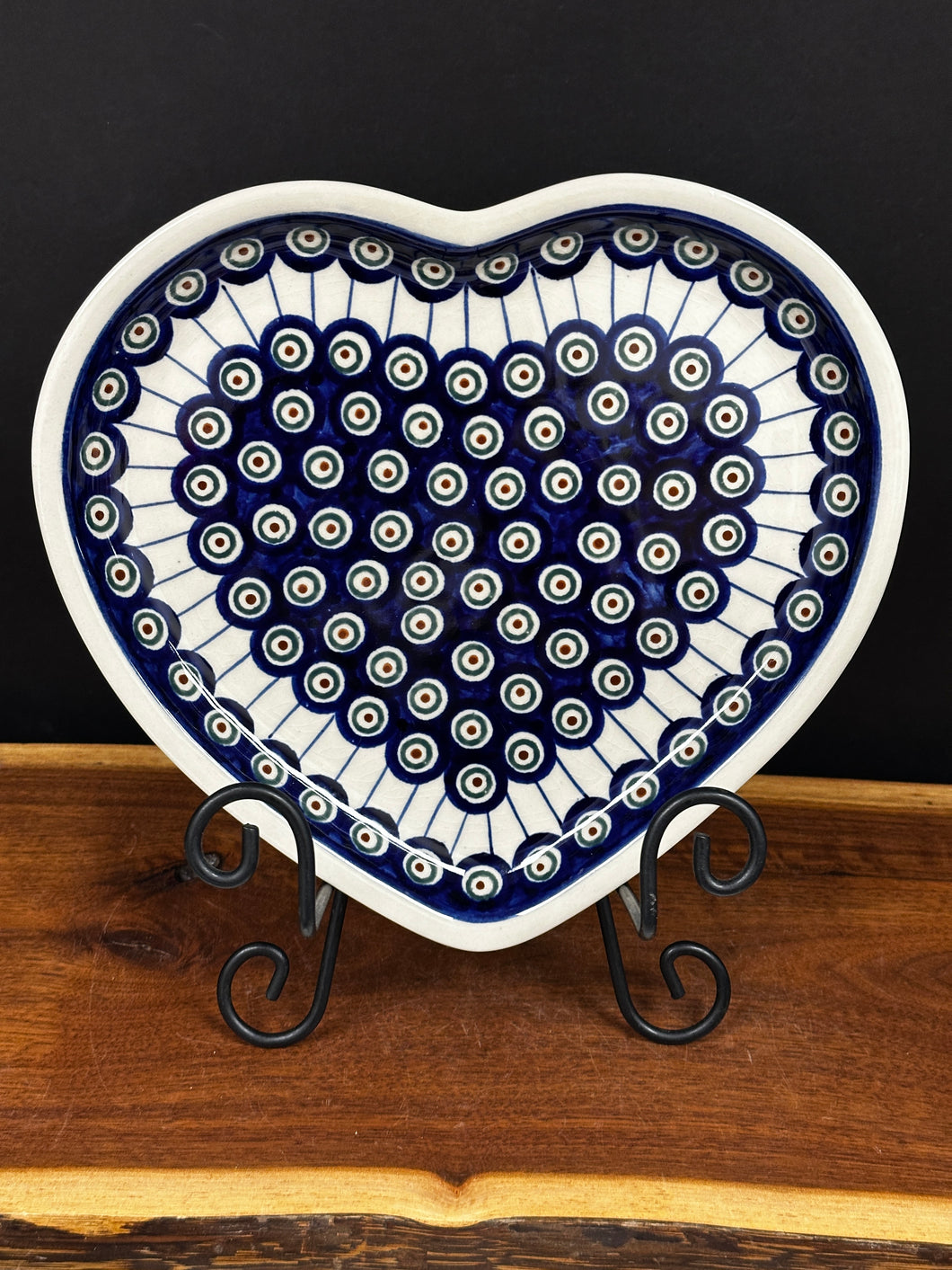 Dinner Plate 10.75”, Pre-Owned -Heart Shape Peacock w/Lines