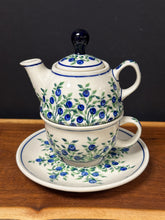 Load image into Gallery viewer, Teapot for One, 12 oz. - Berries on the Vine
