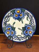 Load image into Gallery viewer, Plate, Pre-owned 9.5&quot; Dinner - WR Unikat
