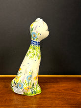Load image into Gallery viewer, Cat Figurine, Kalich - Song Bird in the Garden
