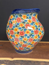 Load image into Gallery viewer, Vase, Tulip - Sunny Fields Art Level 2
