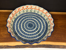 Load image into Gallery viewer, Pie Plate, Fluted 10" - Peach Spring Daisy
