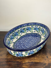 Load image into Gallery viewer, Baker, Oval Medium
