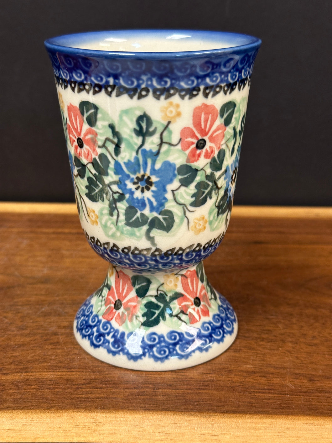 Tumbler Mug on Pedestal, Pre-owned 7 oz. U2216