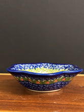 Load image into Gallery viewer, Bowl, Flower Rim
