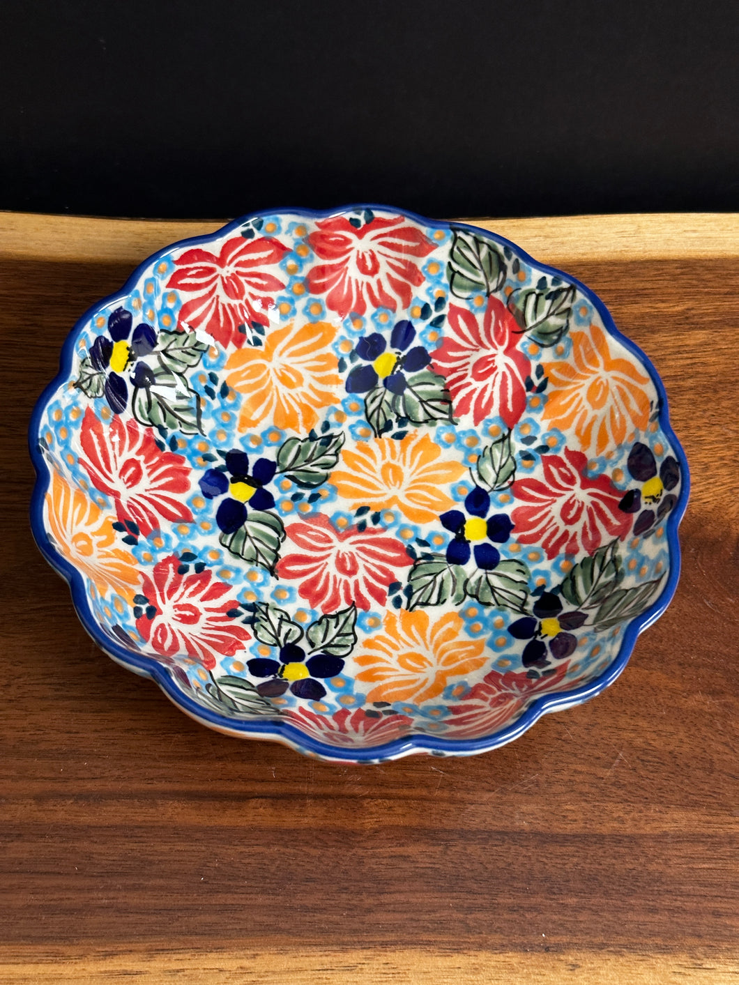 Bowl, Scalloped Medium Manufaktura