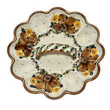 Load image into Gallery viewer, Egg Plate, 12 count with Basket Handle - Coffee &amp; Cream
