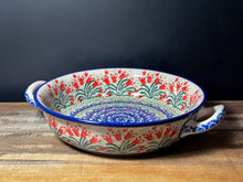 Load image into Gallery viewer, Baker, Round w/handles 8&quot;
