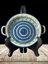 Load image into Gallery viewer, Baker, Round w/handles 8&quot;
