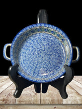 Load image into Gallery viewer, Baker, Round w/handles 8&quot;
