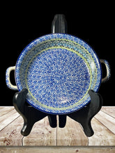 Load image into Gallery viewer, Baker, Round w/handles 8&quot;
