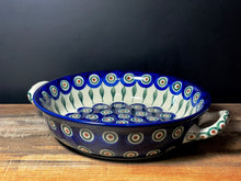 Load image into Gallery viewer, Baker, Round w/handles 8&quot;
