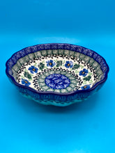Load image into Gallery viewer, Bowl, Small Scalloped
