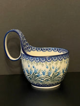 Load image into Gallery viewer, Bowl, Loop Handle Soup
