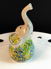 Load image into Gallery viewer, Elephant Ring Holder, Kalich
