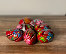 Load image into Gallery viewer, Eggs, Wooden Pysanky

