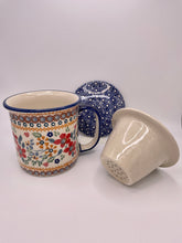 Load image into Gallery viewer, Mug, Tea w/Infuser Manufaktura
