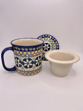 Load image into Gallery viewer, Mug, Tea w/Infuser Manufaktura

