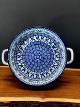 Load image into Gallery viewer, Baker, Round w/handles 8&quot;
