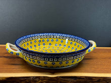 Load image into Gallery viewer, Baker, Round w/handles 8&quot;
