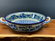 Load image into Gallery viewer, Baker, Round w/handles 8&quot;
