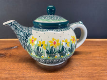 Load image into Gallery viewer, Teapot, Ceramika Artystyczna 12 ounces
