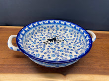 Load image into Gallery viewer, Baker, Round w/handles 8&quot;
