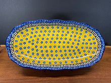 Load image into Gallery viewer, Platter, Oval Scalloped Edge

