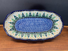 Load image into Gallery viewer, Platter, Oval Scalloped Edge
