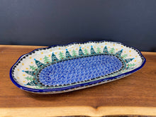 Load image into Gallery viewer, Platter, Oval Scalloped Edge
