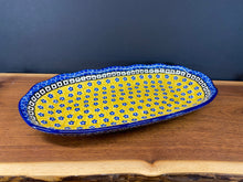 Load image into Gallery viewer, Platter, Oval Scalloped Edge
