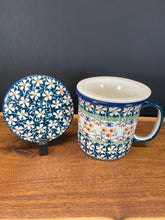 Load image into Gallery viewer, Mug, Tea w/Infuser Manufaktura
