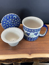 Load image into Gallery viewer, Mug, Tea w/Infuser Manufaktura
