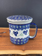 Load image into Gallery viewer, Mug, Tea w/Infuser Manufaktura
