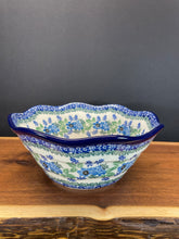 Load image into Gallery viewer, Bowl, Wavy Edge 8&quot;
