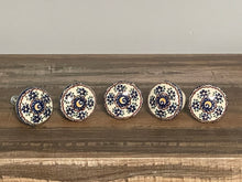 Load image into Gallery viewer, Cabinet Knobs
