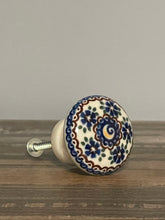 Load image into Gallery viewer, Cabinet Knobs

