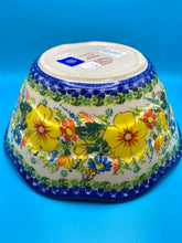 Load image into Gallery viewer, Bowl, Viki Wavy Edge, Large - Kalich
