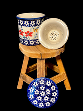 Load image into Gallery viewer, Mug, Tea w/Infuser Manufaktura
