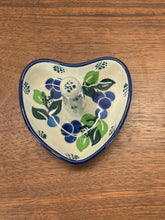 Load image into Gallery viewer, Ring Holder, Heart Based
