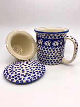 Load image into Gallery viewer, Mug, Tea w/Infuser Manufaktura
